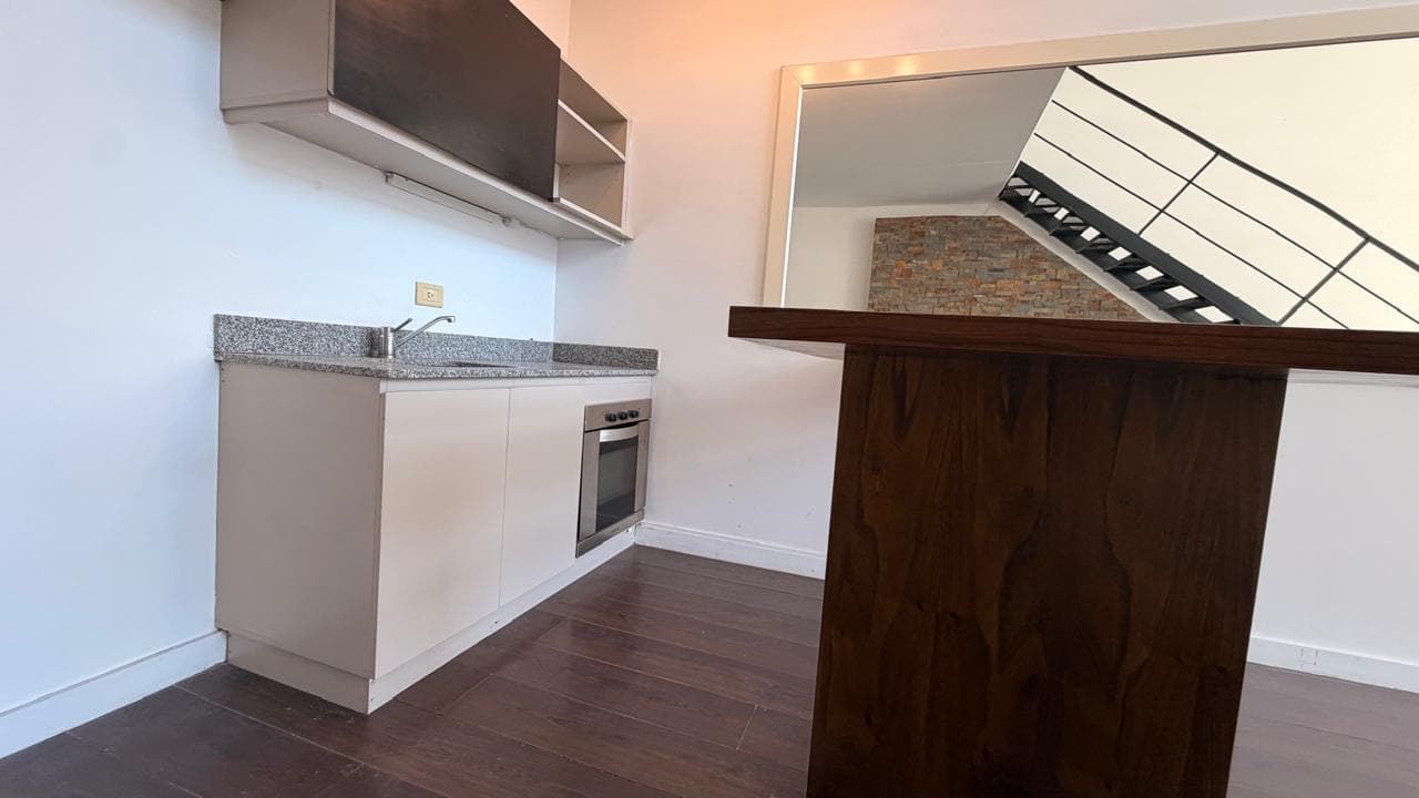 Second-floor apartment for RENT with great exposure and a stunning view - Ayres Vila