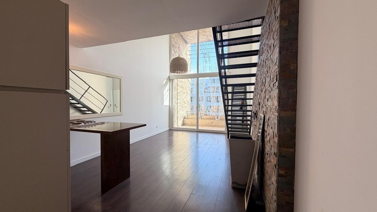 Second-floor apartment for RENT with great exposure and a stunning view - Ayres Vila