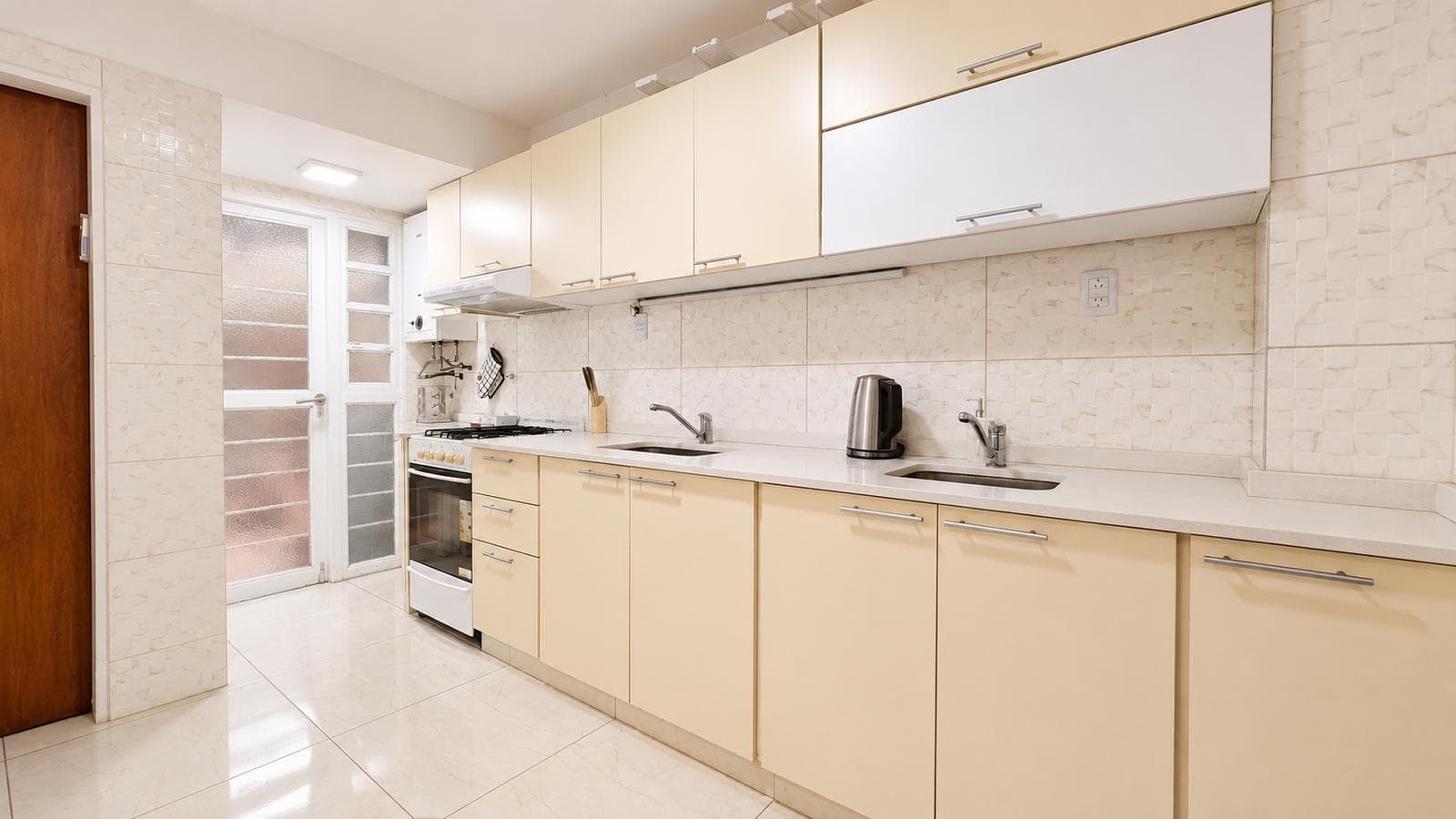 3-BEDROOM APARTMENT WITH MAID'S QUARTERS, COURTYARD, BALCONY | BELGRANO
