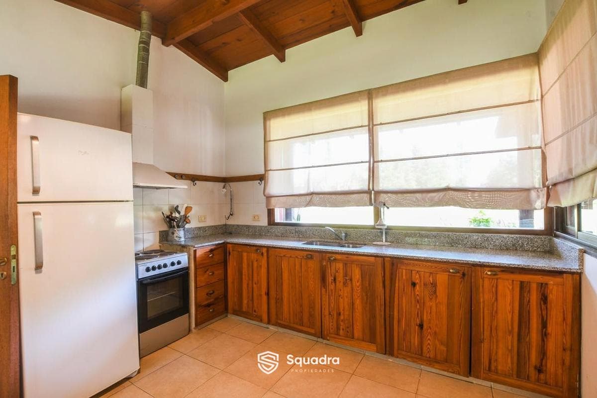FOR SALE | TRADE - 3-bedroom house with a pool and a 1,600 m² garden - Los Álamos Country Club, Ibarlucea.