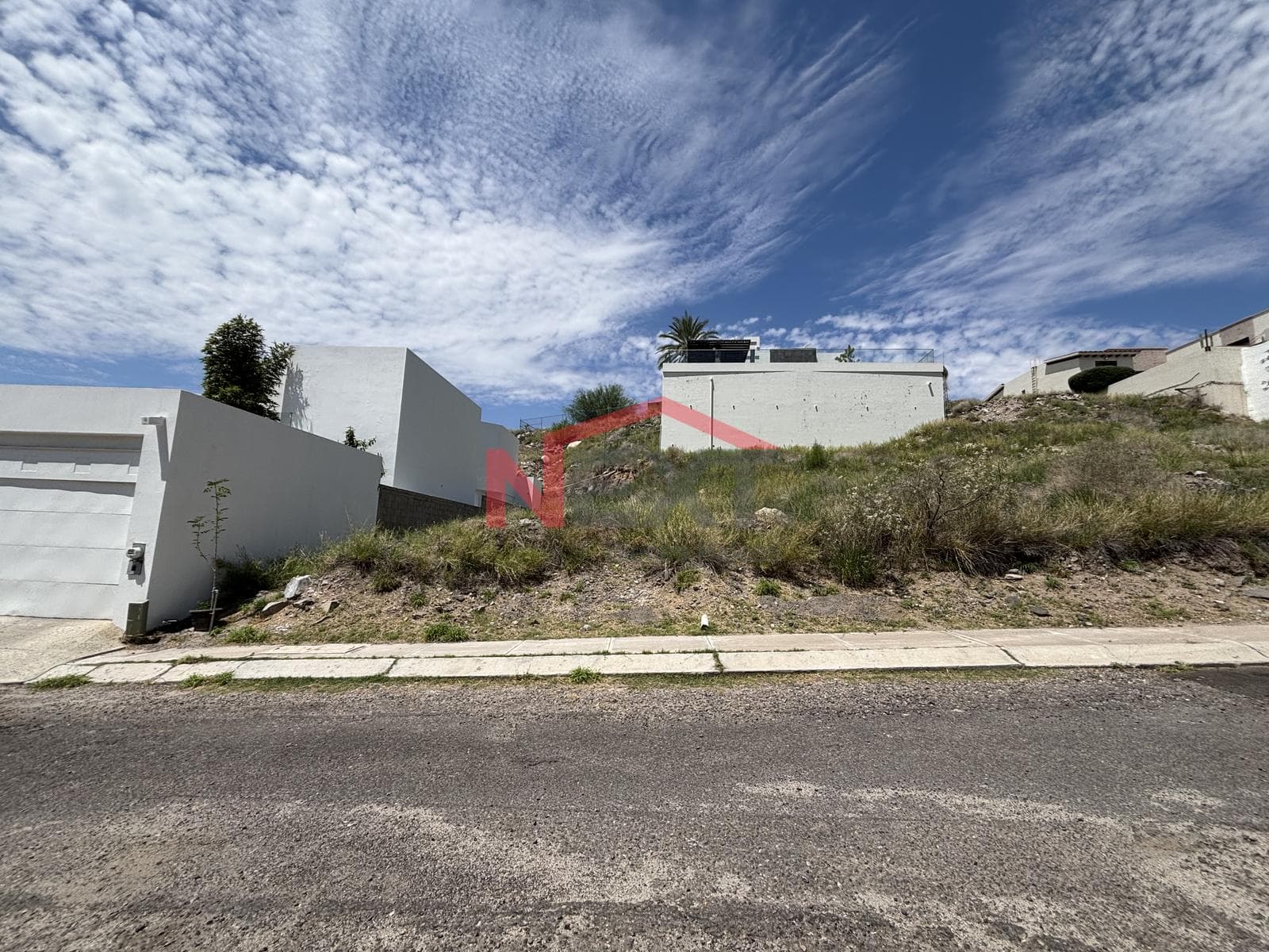 LAND FOR SALE IN THE PRIVADA DEL PEDREGAL RESIDENTIAL COMPLEX