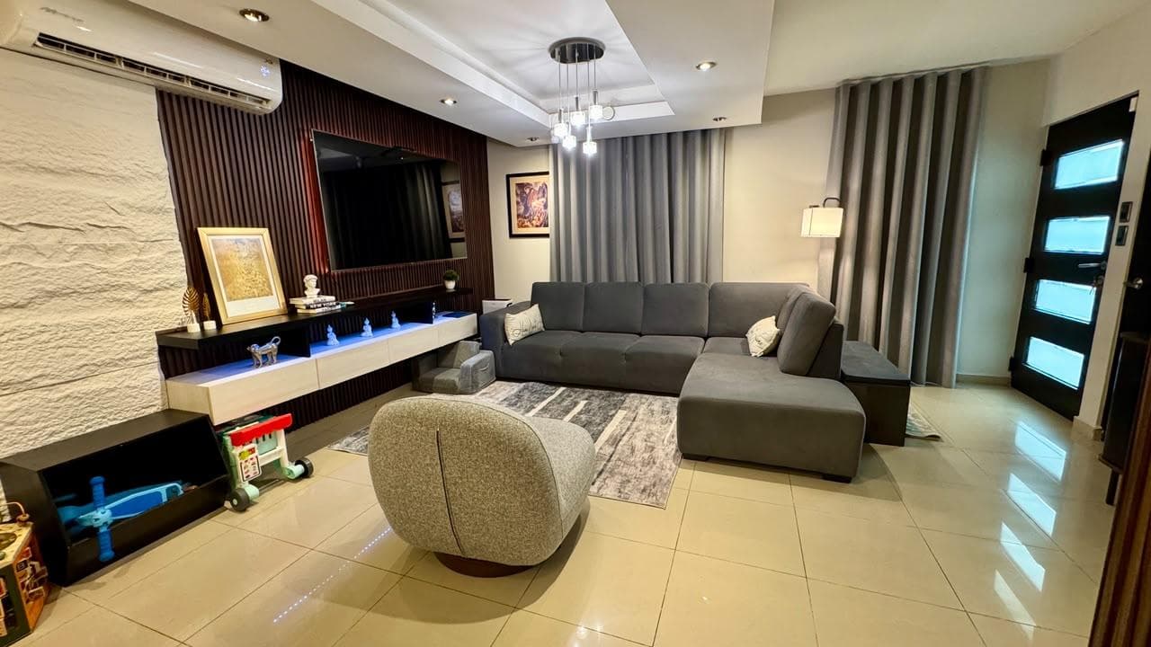 HOUSE FOR SALE IN CERRADAS DE CUMBRES