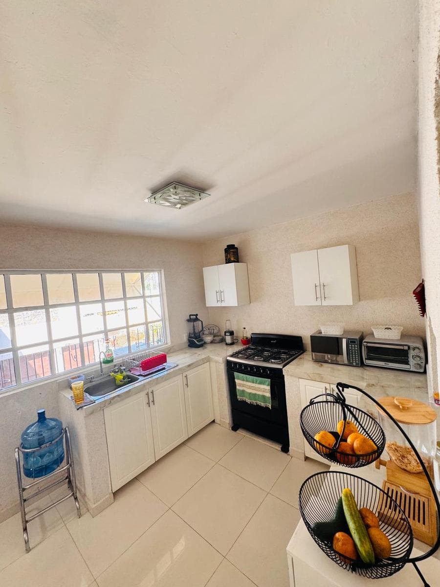 HOUSE FOR SALE IN VISTA HERMOSA, CUERNAVACA—A PRIME LOCATION IDEAL FOR A CLINIC OR MEDICAL OFFICES
