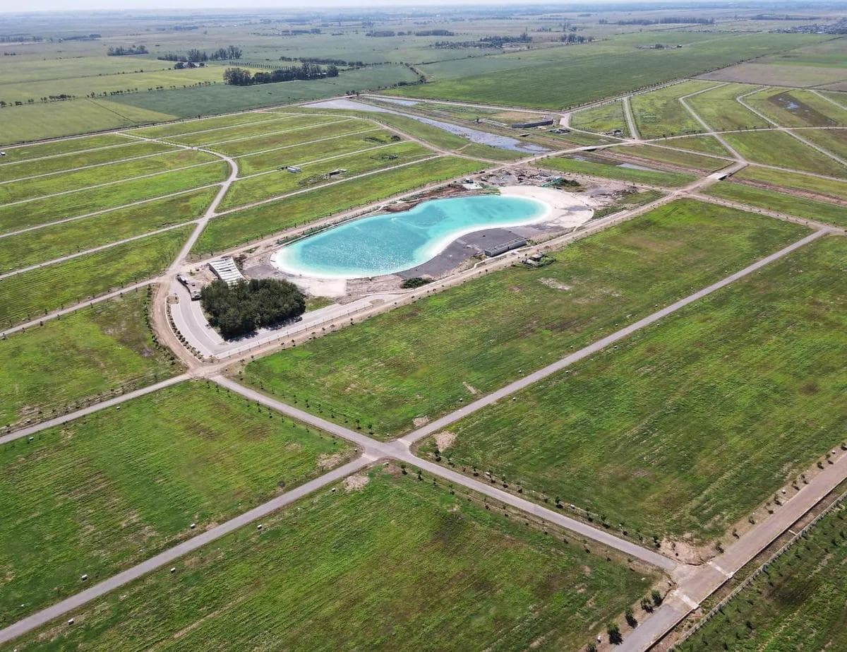 Land for Sale in Vida Crystal Lagoon, Funes Reservoir Area