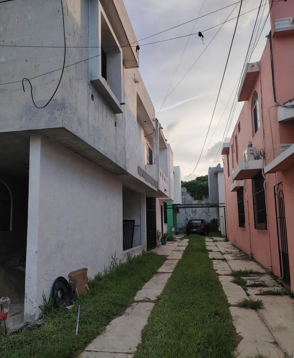 FURNISHED HOUSE FOR RENT IN COL. MANUEL R. DIAZ, MADERO, TAMAULIPAS.