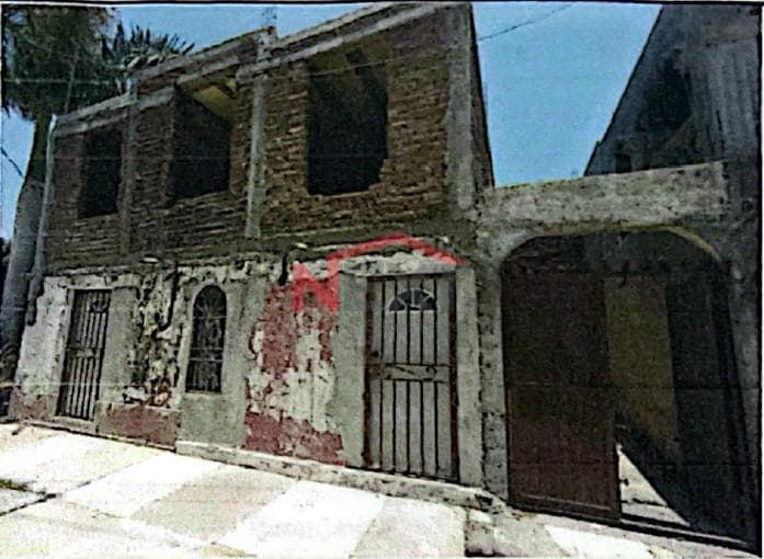 HOUSE FOR SALE LOCATED IN THE CONSTITUCION NEIGHBORHOOD