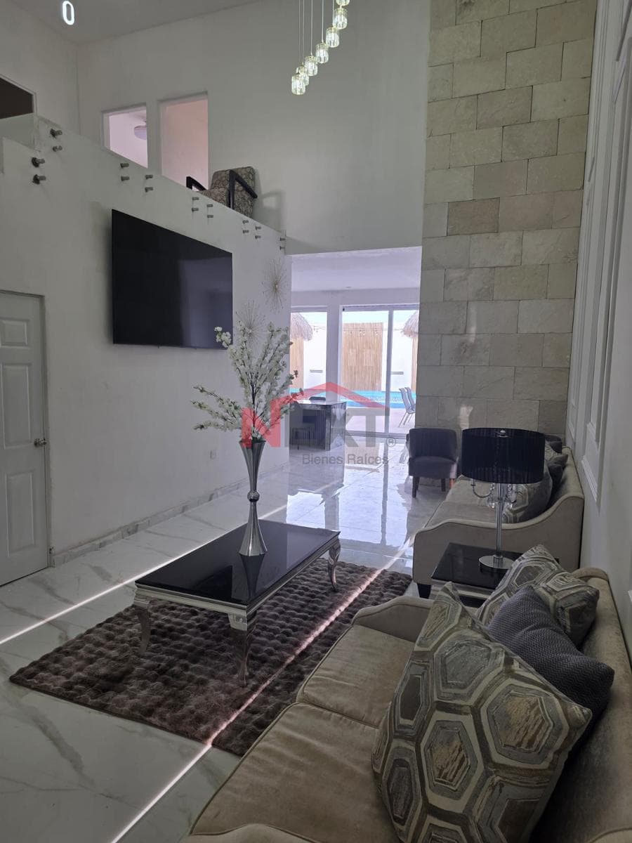 HOUSE FOR SALE IN LOS MISIONEROS