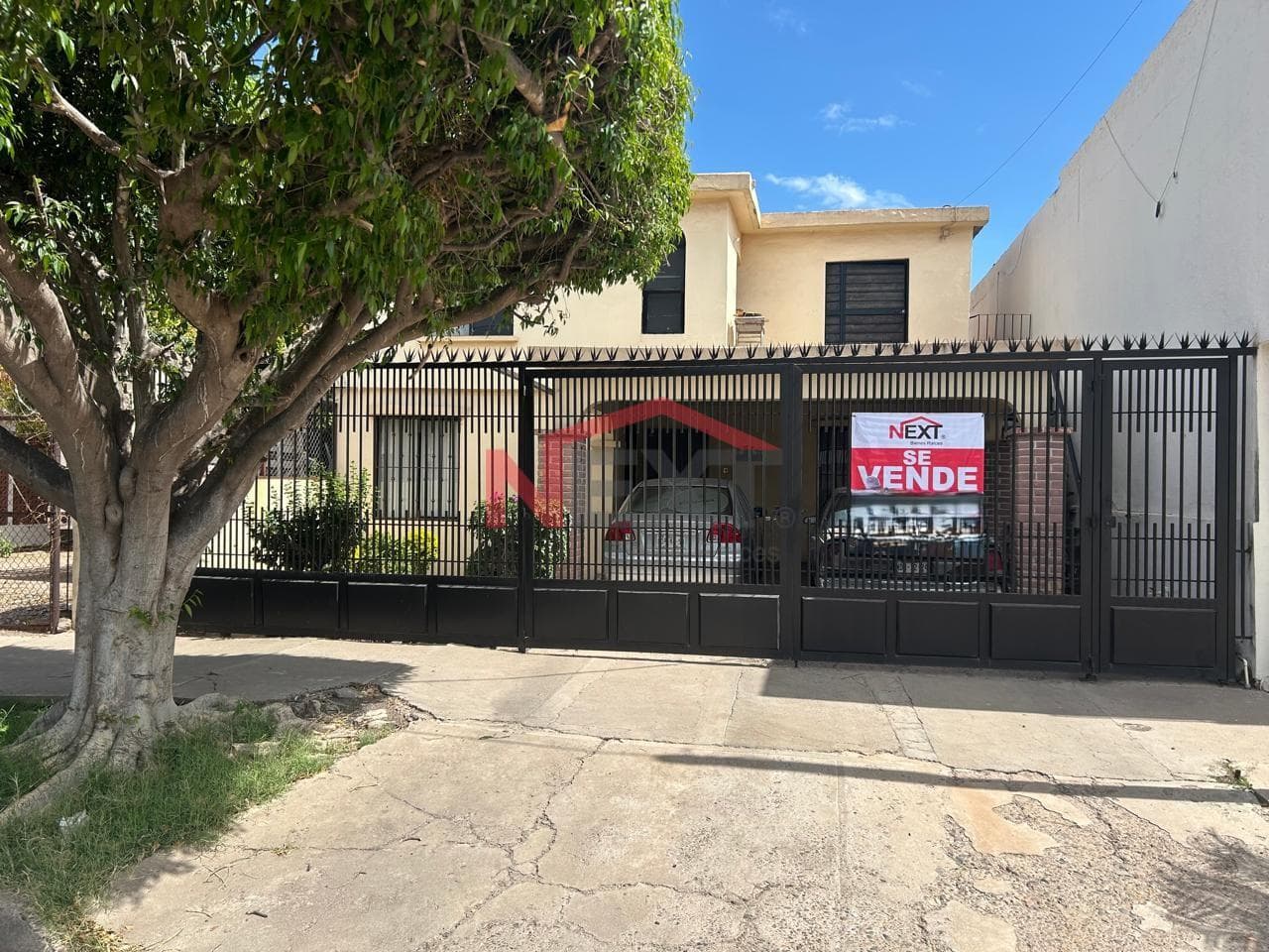 HOUSE FOR SALE LOCATED IN THE NORTHERN AREA