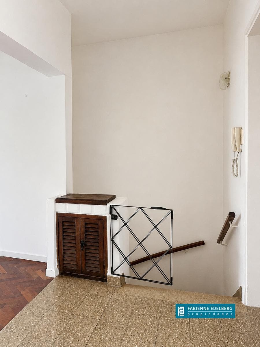 Apartment for Sale in San Isidro, La Calabria: 2 bedrooms with a patio and barbecue.