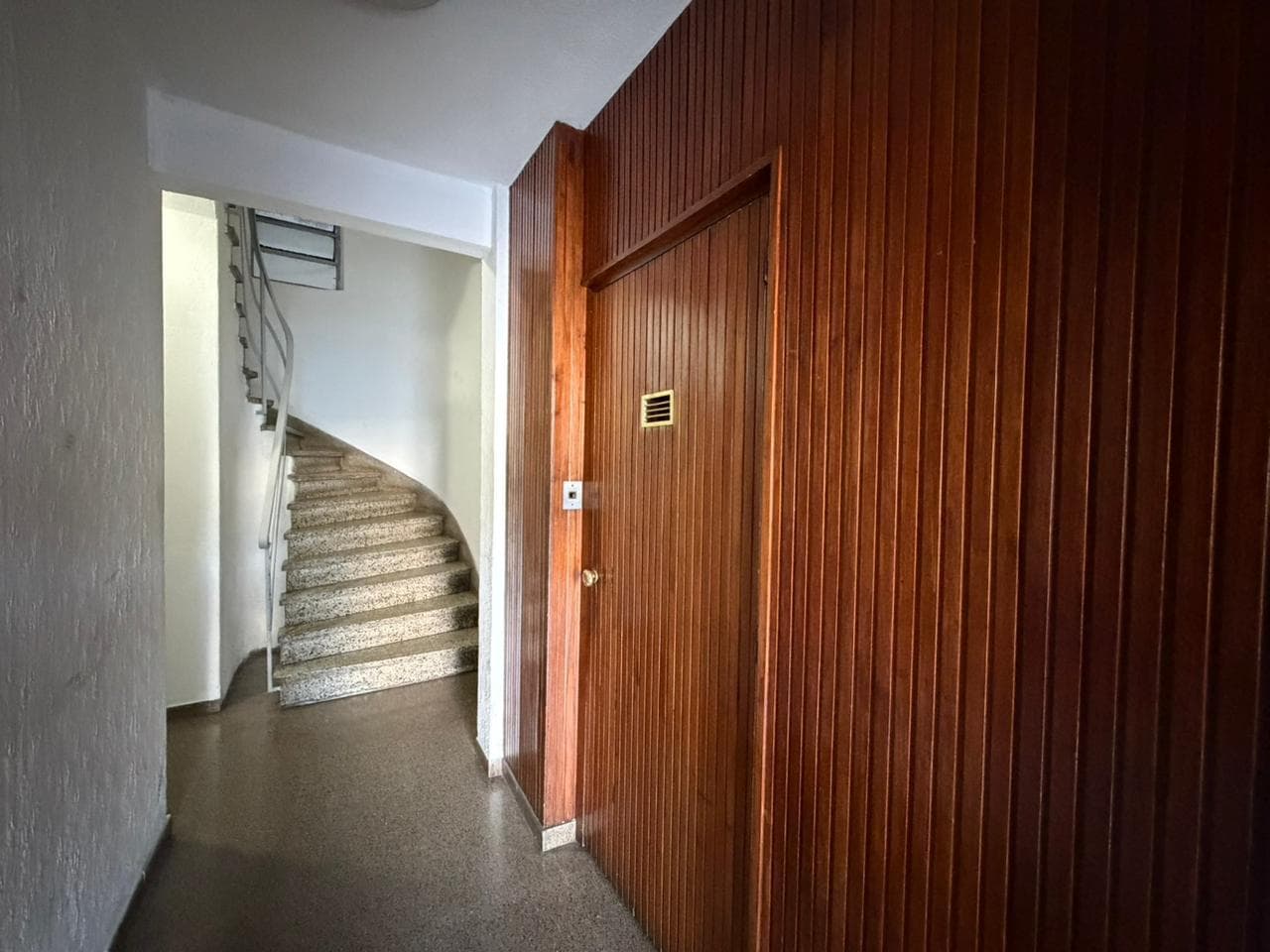 Alquiler departamento 2 ambientes en Coghlan