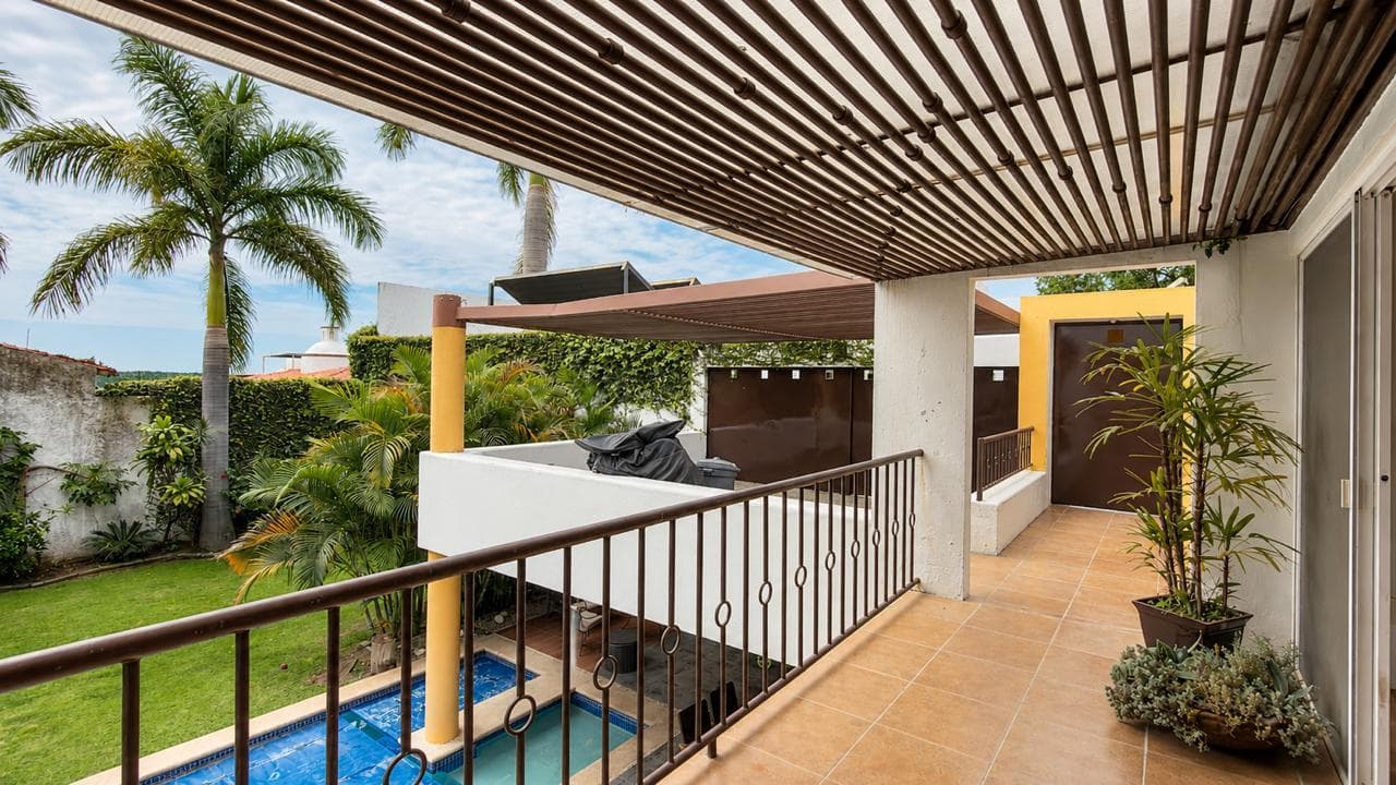 HOUSE FOR SALE $11,800,000 REAL DE TETELA NEIGHBORHOOD, CUERNAVACA