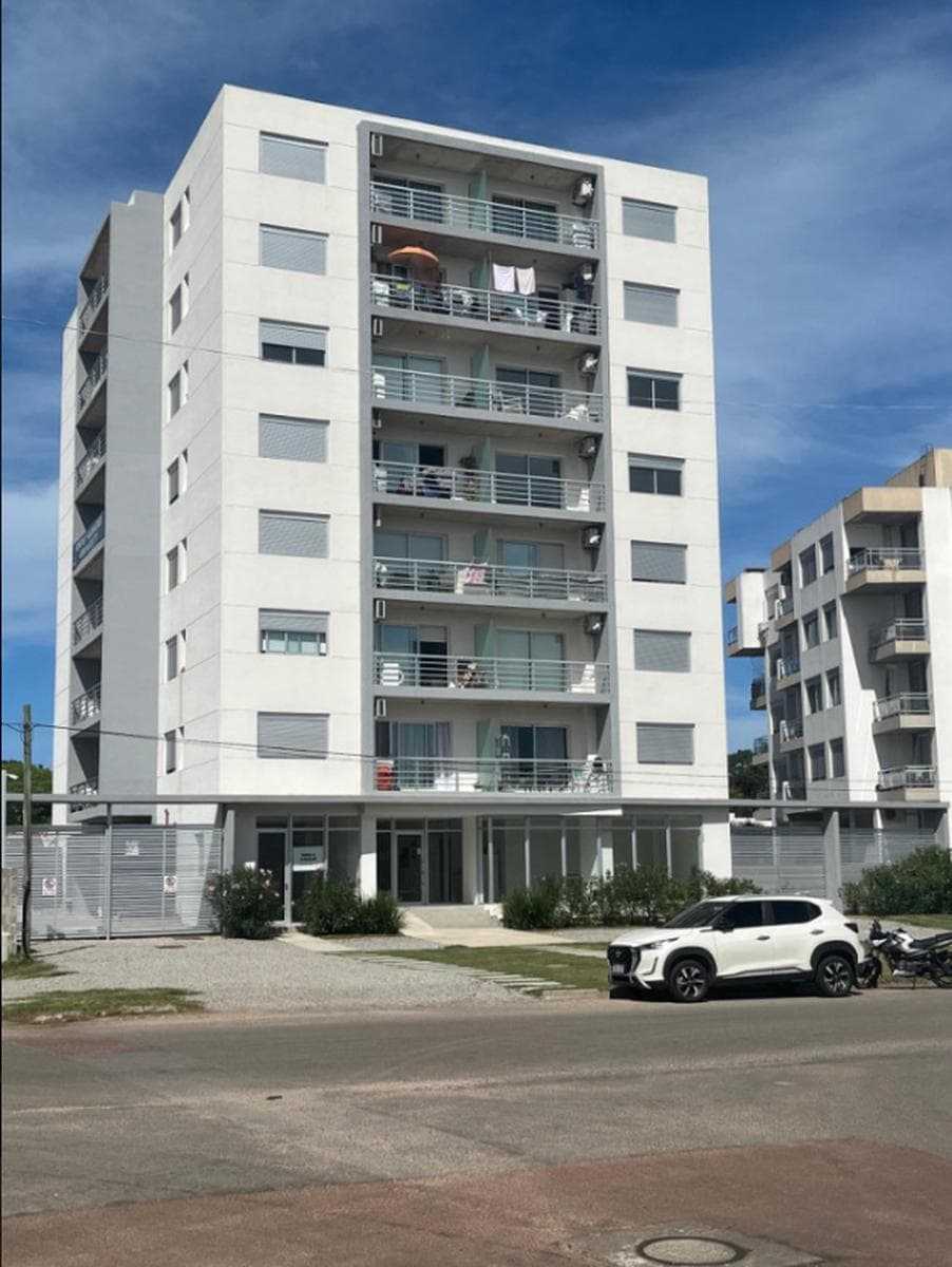 For Sale: 1-Bedroom Apartment on a High Floor with a Terrace in La Loma, Maldonado