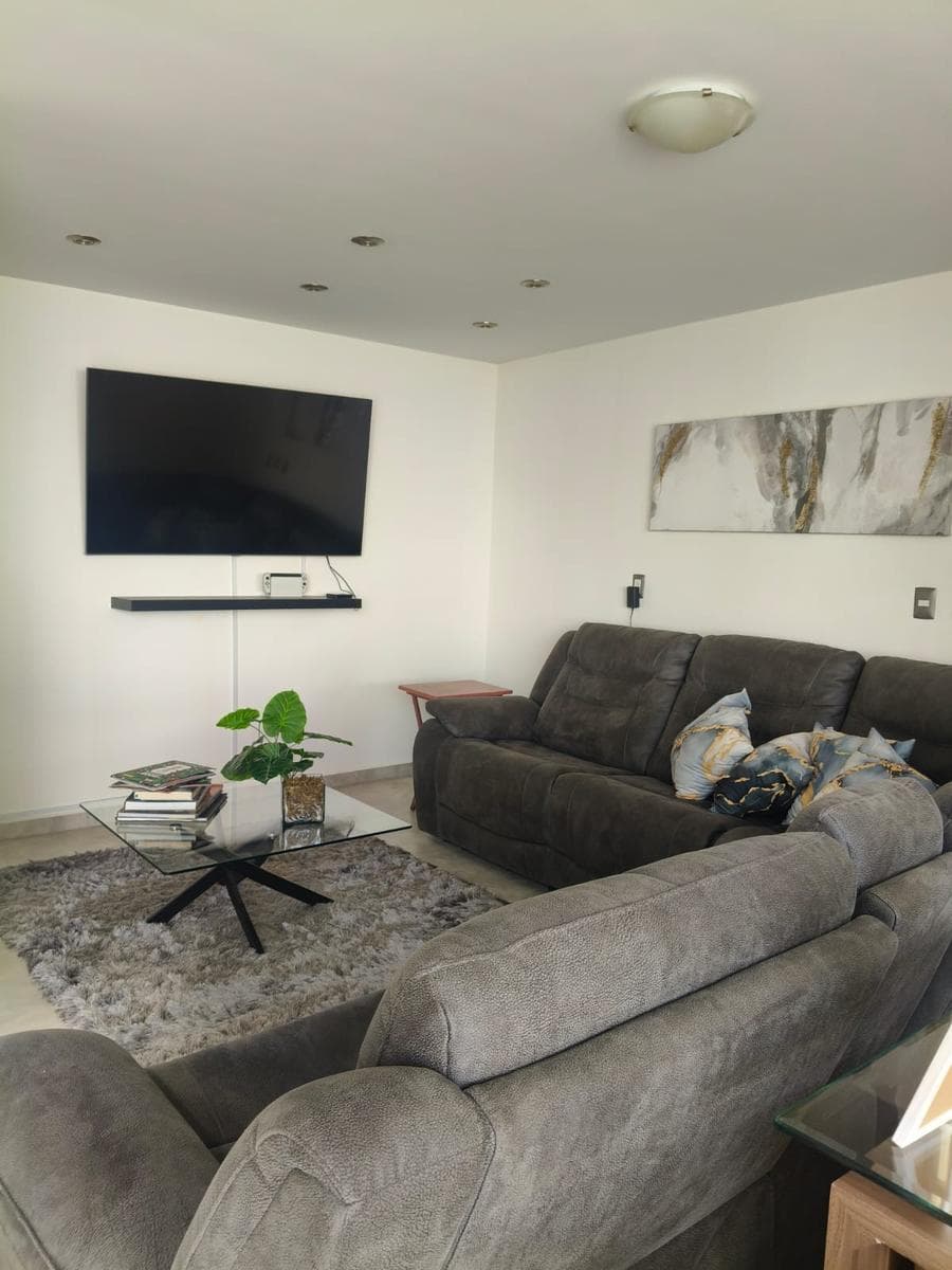 HOUSE FOR RENT AT THE GOLF CLUB, LA LOMA