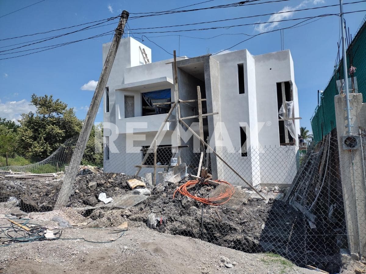 House for Sale in Morelos, Praderas de Oaxtepec