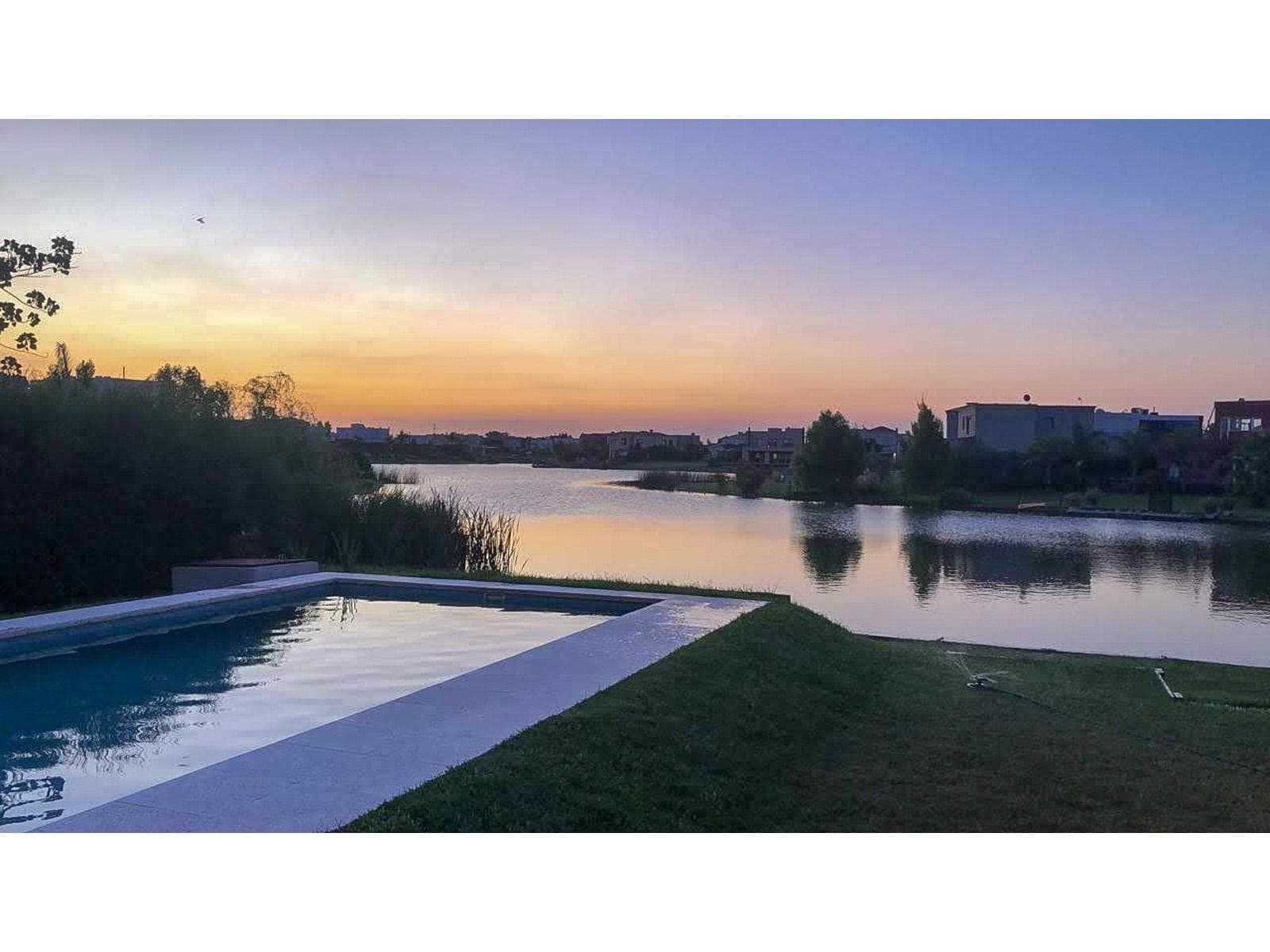 House for Sale: 6 Rooms in La Laguna, San Benito Neighborhood, Villanueva Tigre