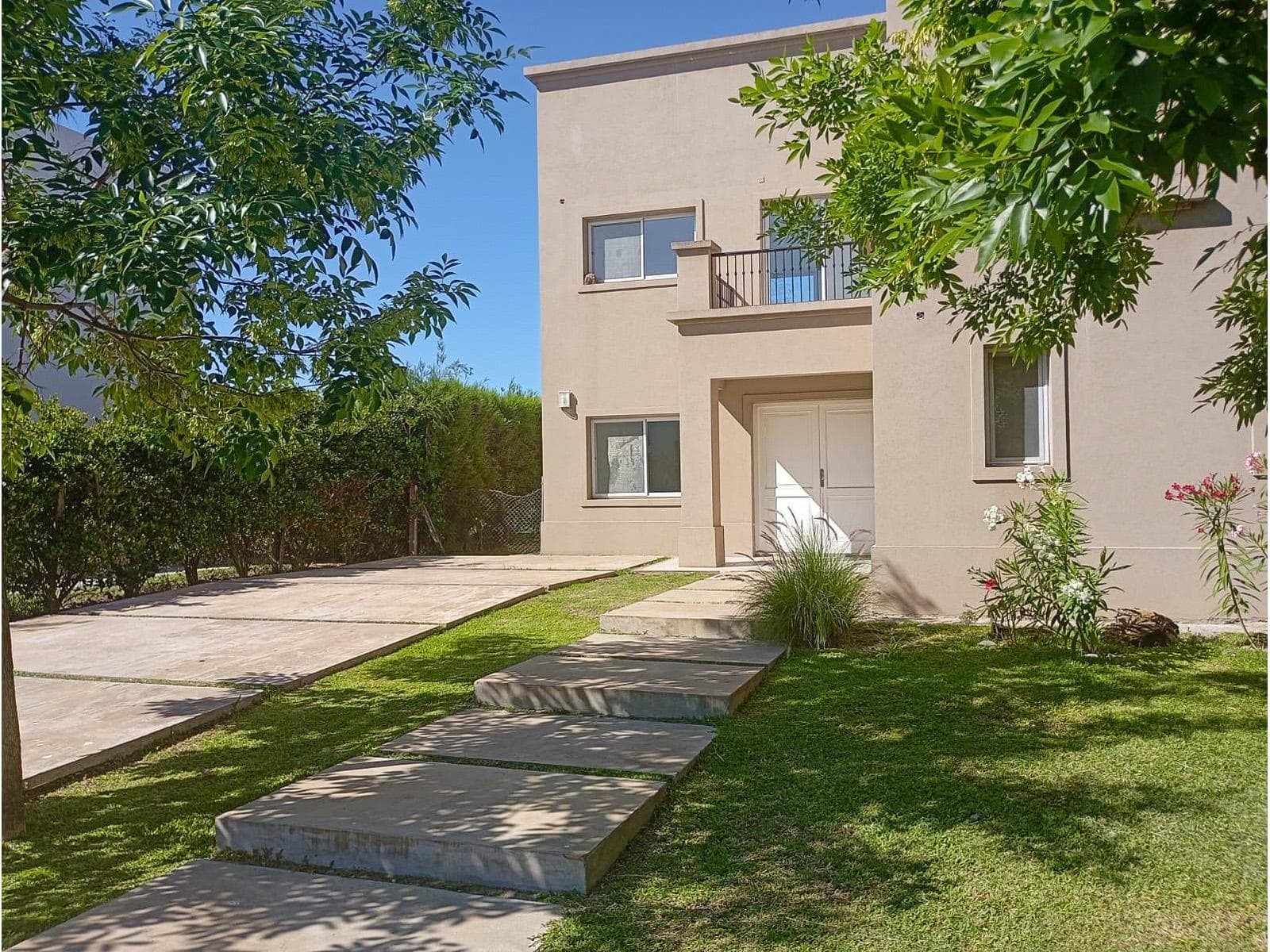 House for Sale (with Rental Income), 5 Rooms, San Gabriel Neighborhood, Villanueva, Tigre
