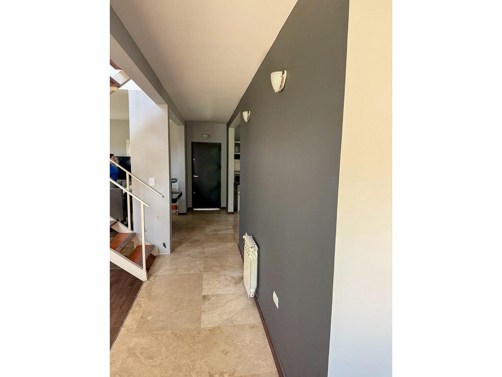 Temporary Rental: 5-Bedroom House with Attached Garage in Ing. Maschwitz, Escobar