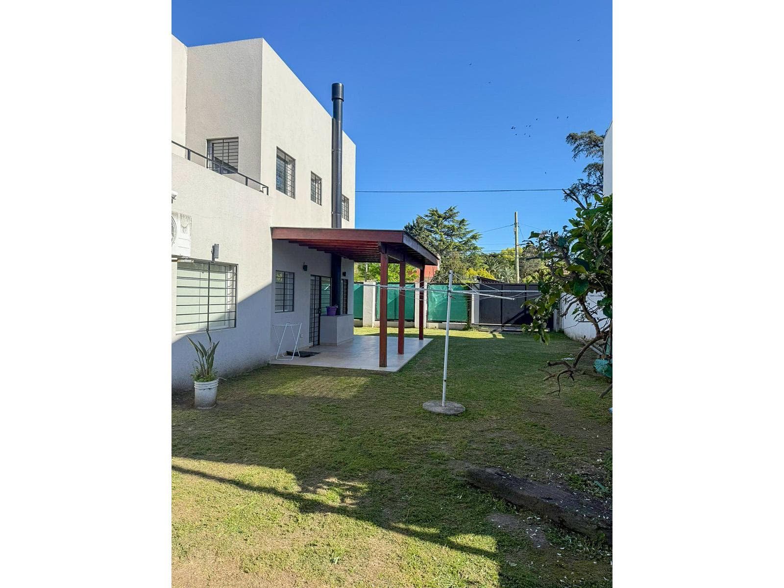 Temporary Rental: 5-Bedroom House with Attached Garage in Ing. Maschwitz, Escobar