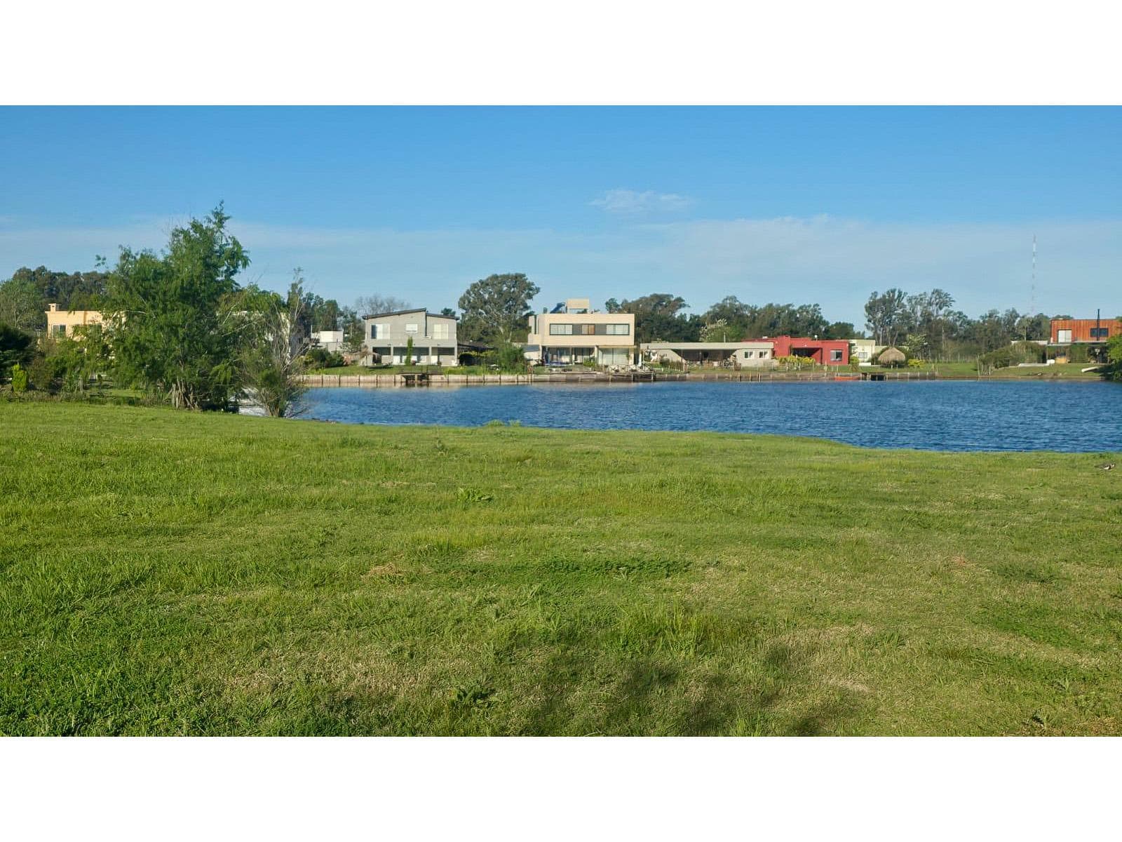 700-square-meter Lot for Sale in La Laguna, Santa Isabel 2 Neighborhood, Ing. Maschwitz Escobar