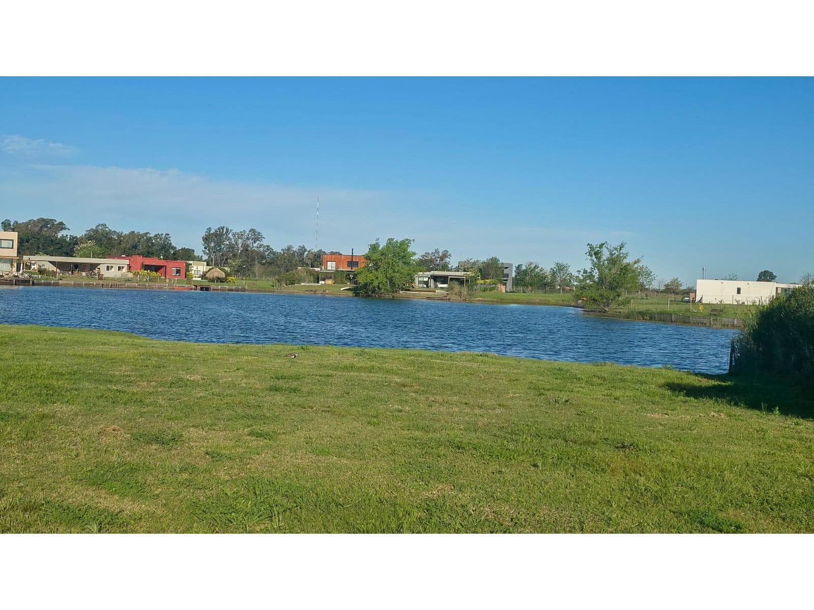 700-square-meter Lot for Sale in La Laguna, Santa Isabel 2 Neighborhood, Ing. Maschwitz Escobar