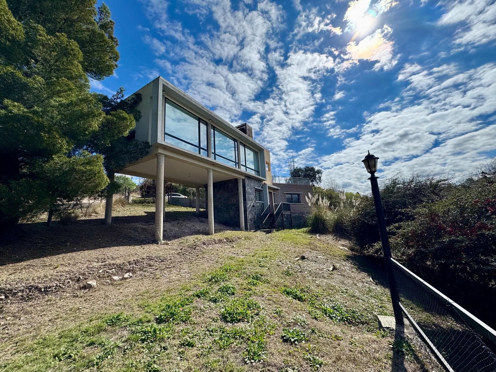 HOUSE FOR SALE: VILLA WITH GARDEN, 2 BEDROOMS, SWIMMING POOL
