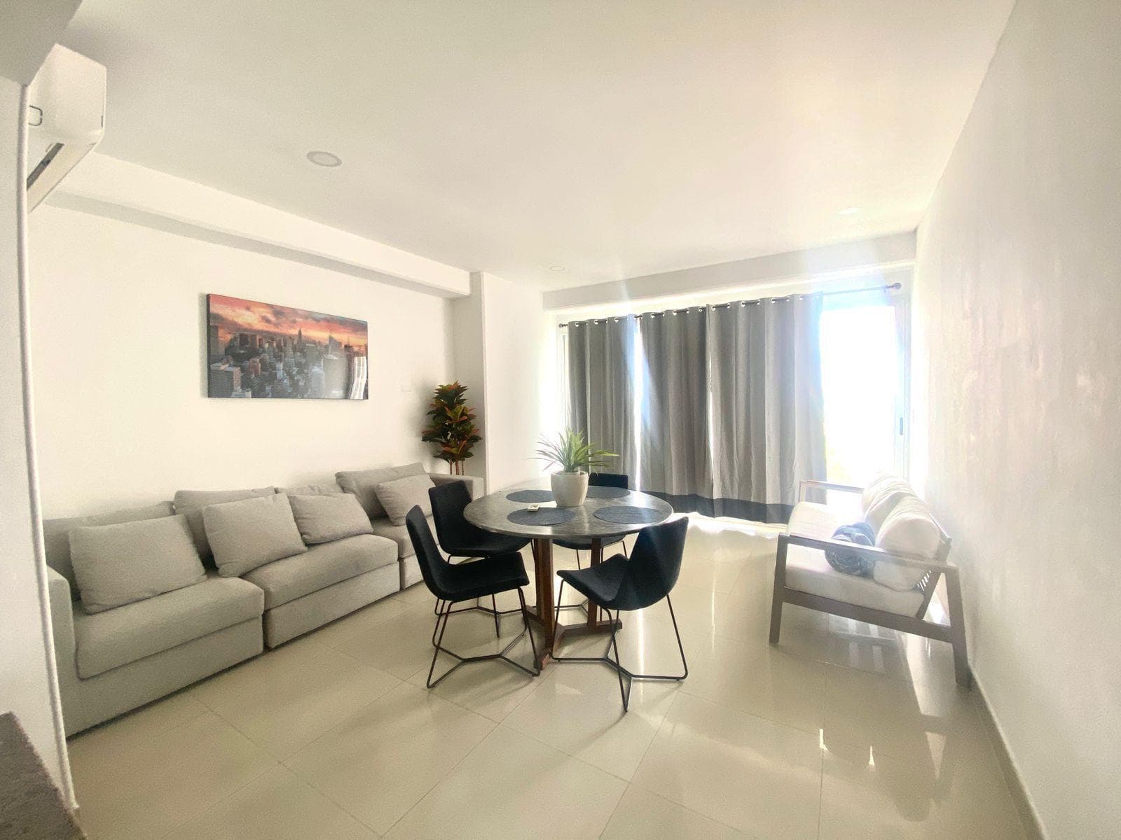 APARTMENT ON MALECON AMERICAS