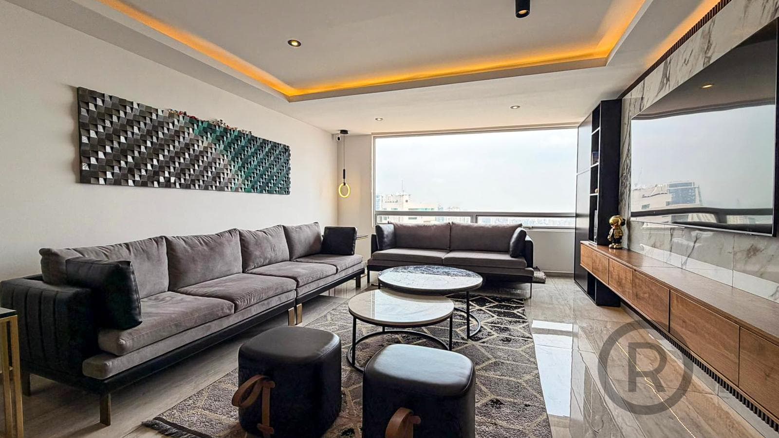 Renovated apartment in the Aquario residential complex