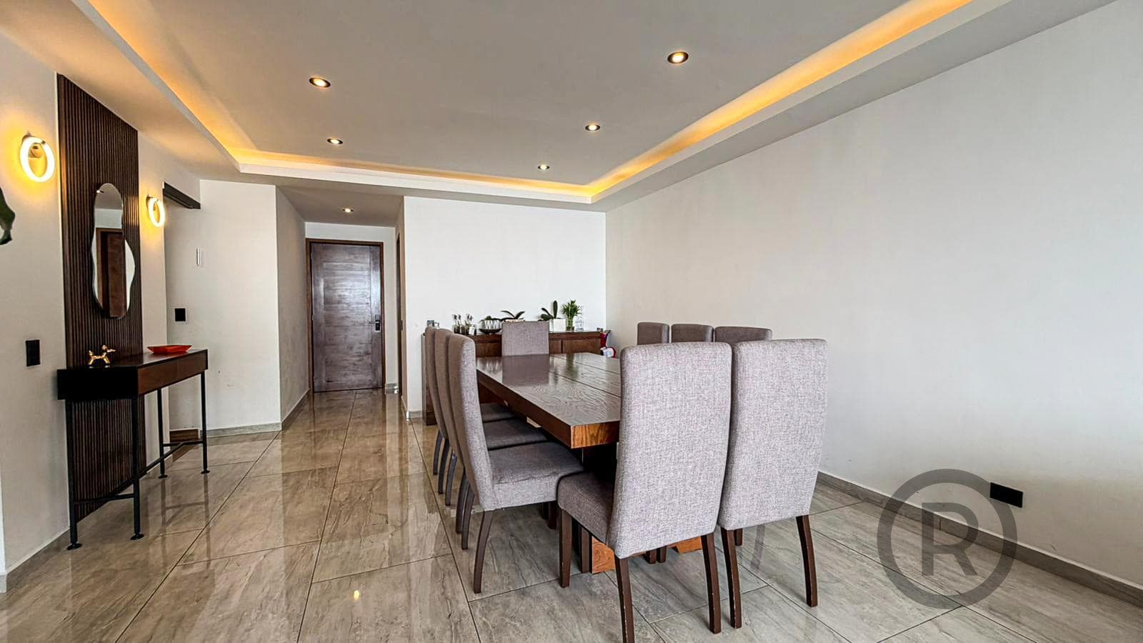Renovated apartment in the Aquario residential complex