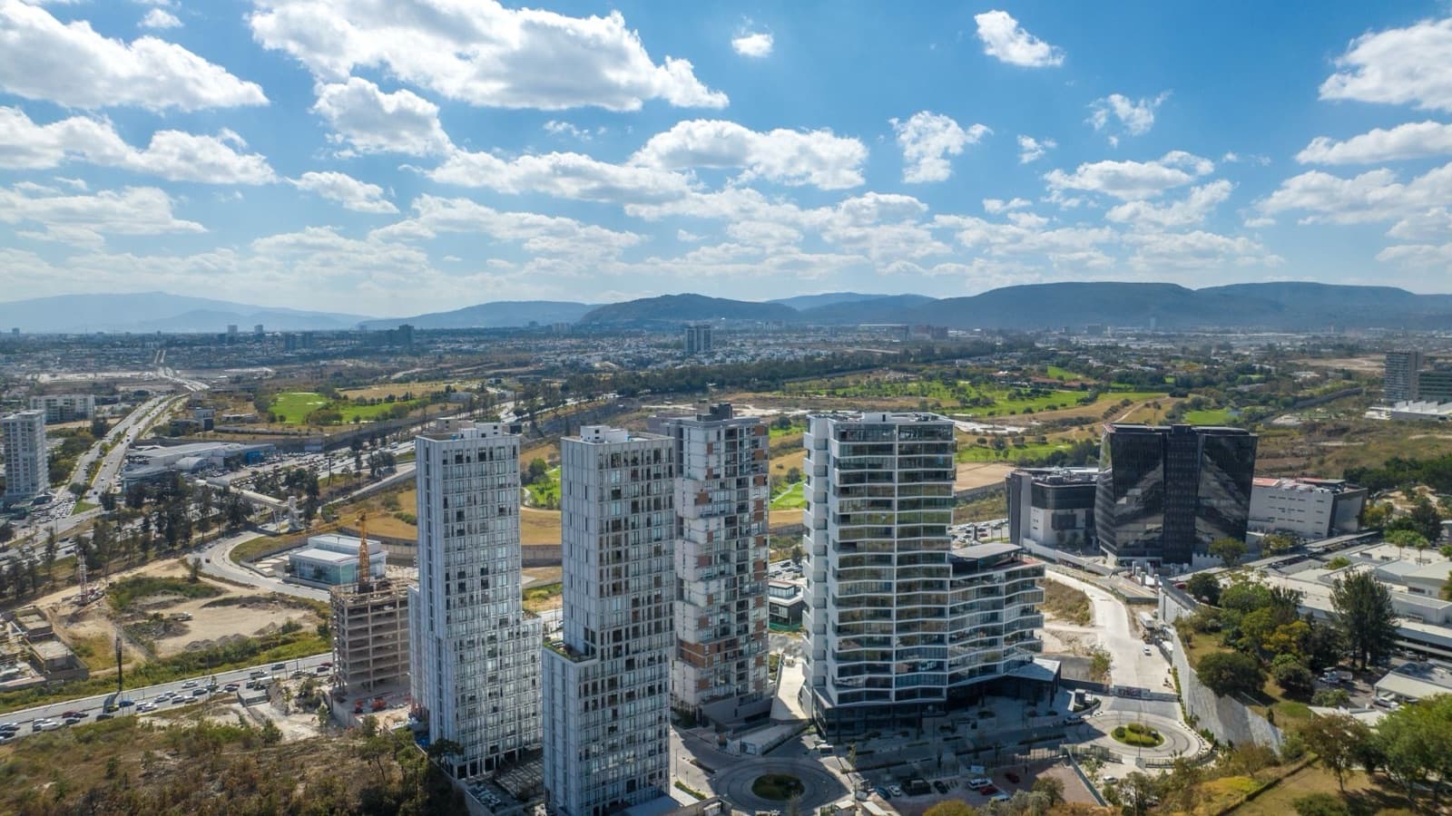 VENTURA VERTICAL DISTRICT | PREMIUM APARTMENTS IN THE REAL AREA, ZAPOPÁN