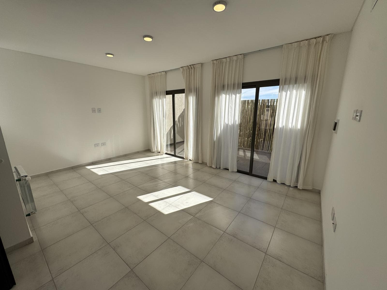 Brand-new house for rent: 2 bedrooms—all utilities included—in a gated community in Luján de Cuyo