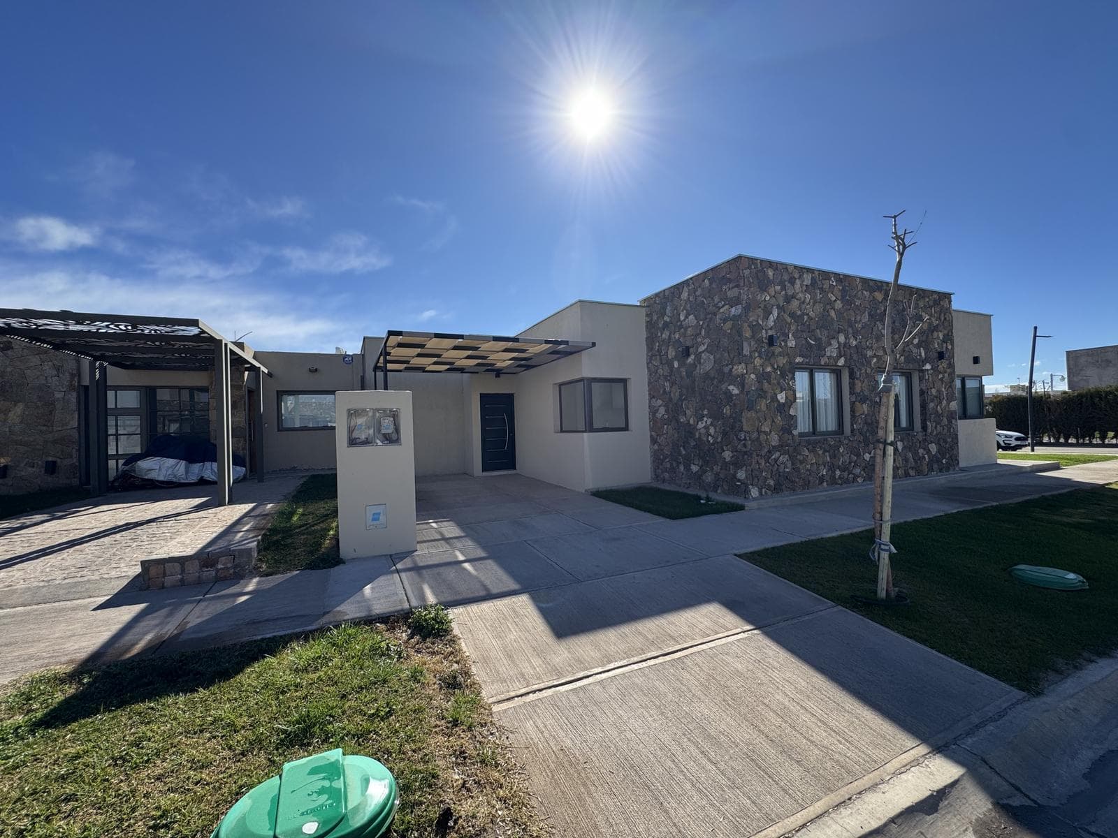 Brand-new house for rent: 2 bedrooms—all utilities included—in a gated community in Luján de Cuyo