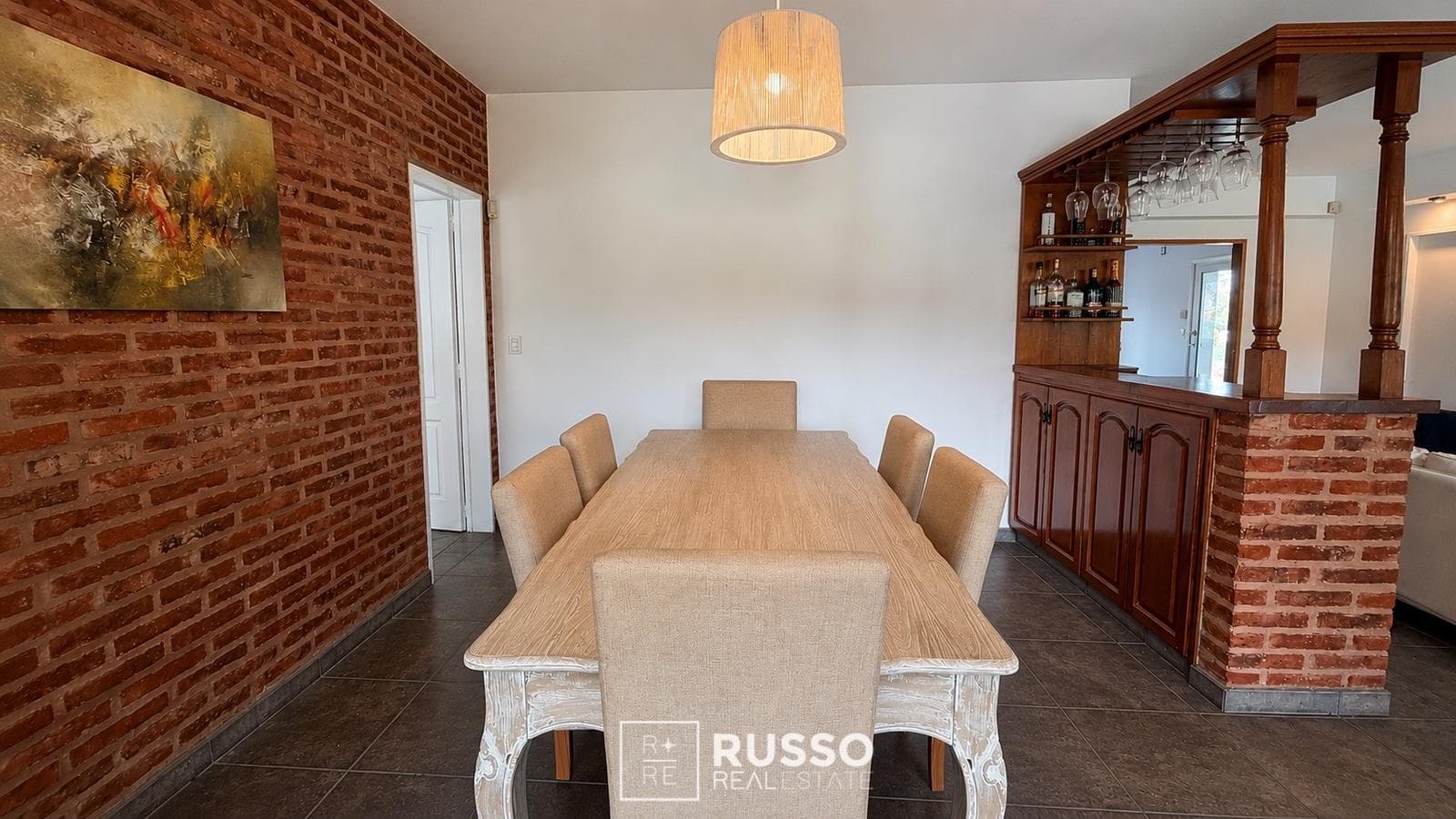 MAIN HOUSE AND GUEST HOUSE FOR SALE | 1,646 m² LOT | BARRANCAS DE SAN JOSE