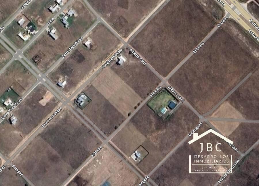 LAND FOR SALE IN THE LA BARRANCA NEIGHBORHOOD