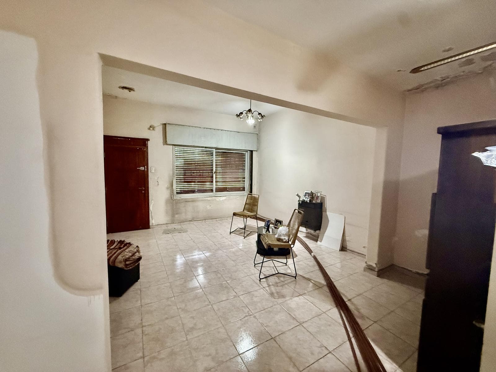 3-Bedroom House Plus 2-Bedroom Apartment for Sale in the Colón Neighborhood