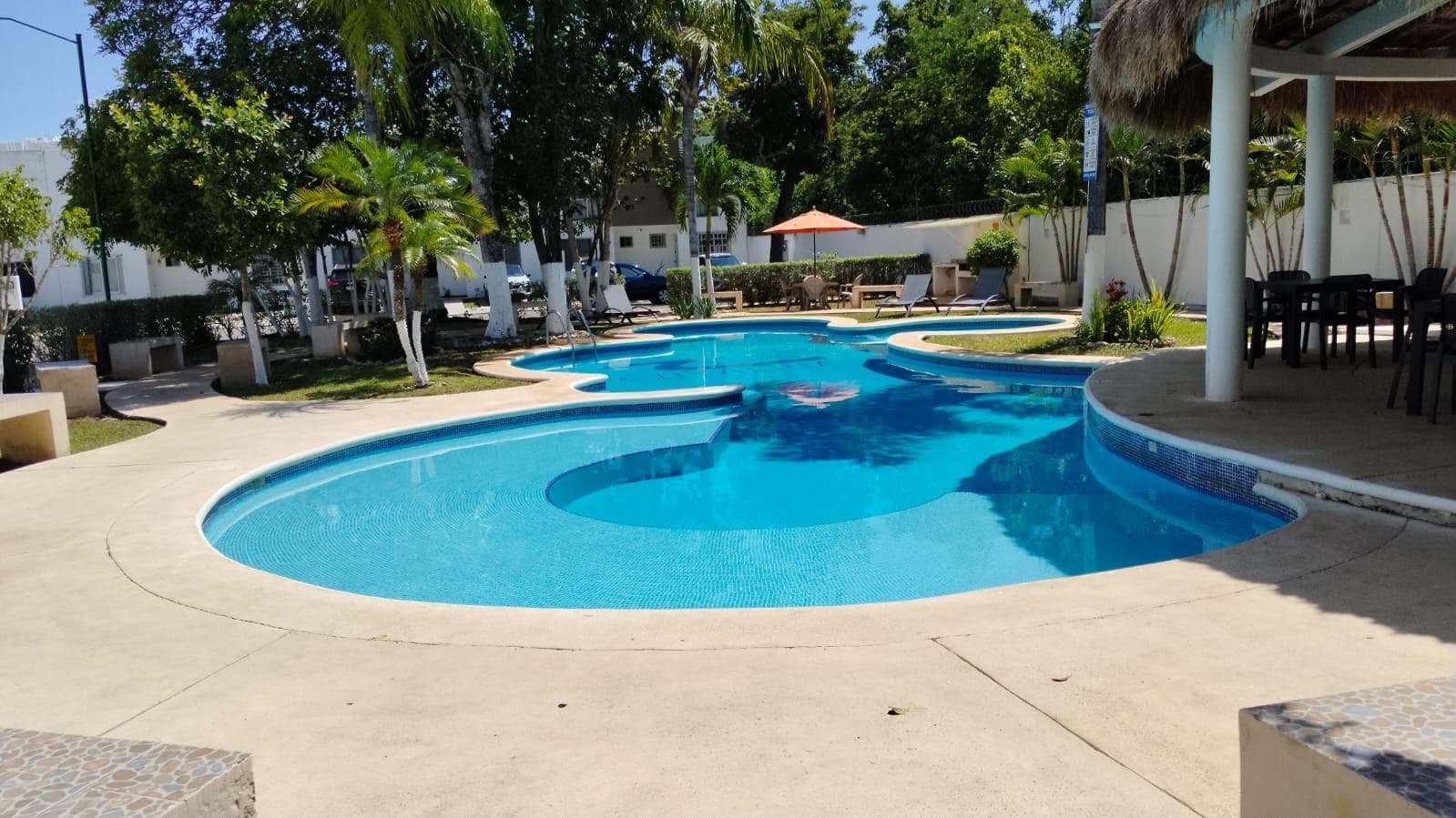 House with a pool and a bedroom on the ground floor in a gated community | Cancún