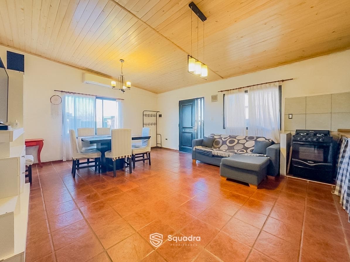FOR SALE | TRADE - Two-bedroom house with garden and pool - Tierra de Sueños 3 neighborhood, Roldán.