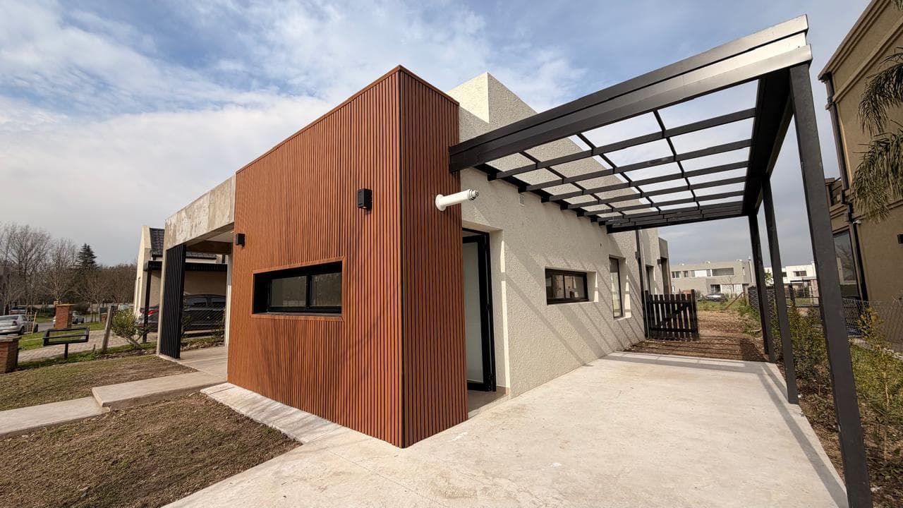 Single-story house for sale in Santo Tomas