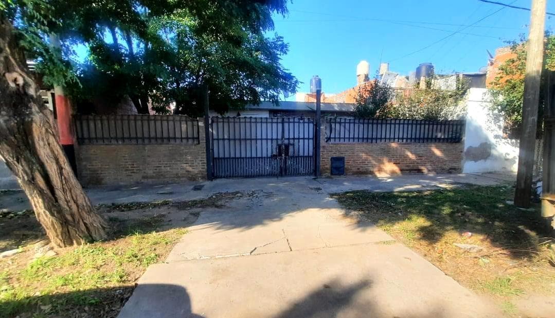 FOR SALE - House - 3 bedrooms - Triangulo, Rosario