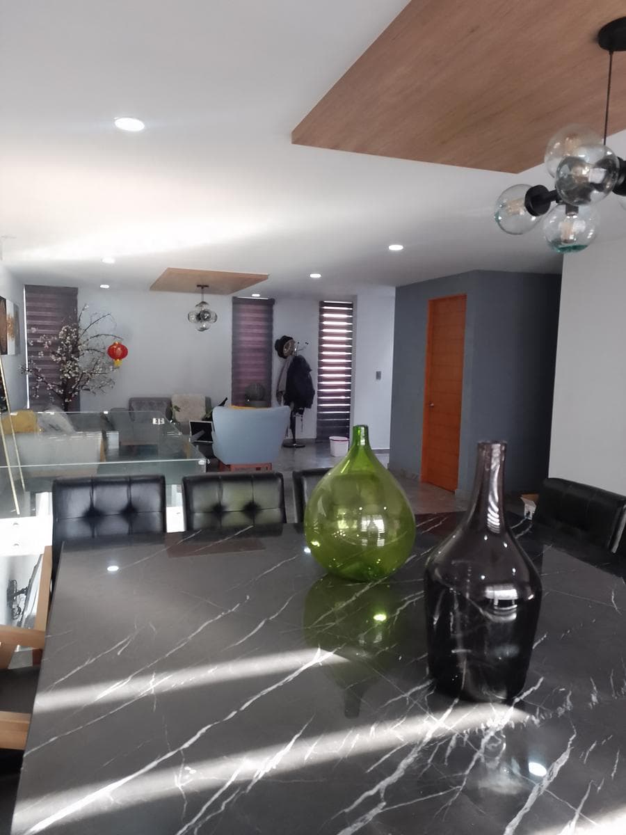 Casa en condominio venta en El Condado con Alberca