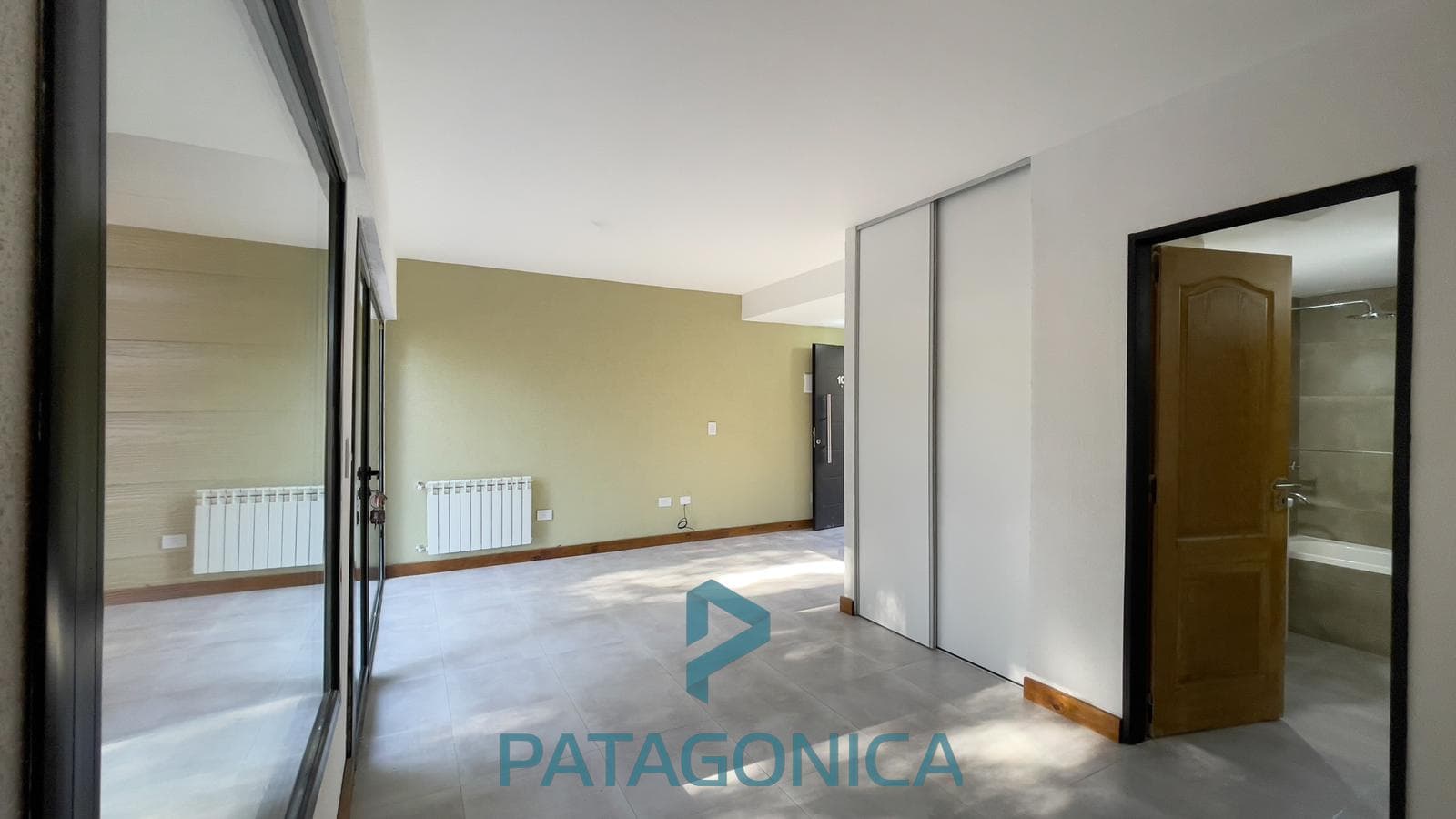 FOR SALE: Brand-new studio apartment on the ground floor with a spacious deck and garden, UF 8