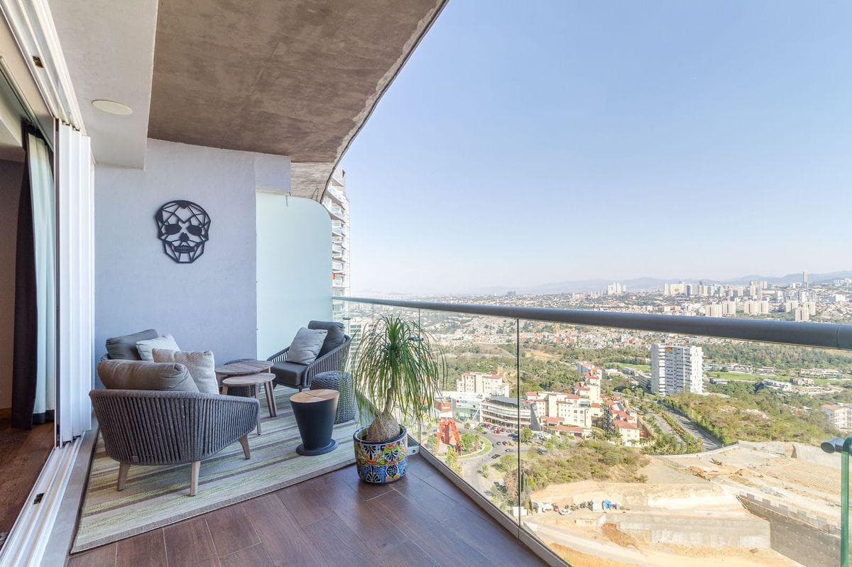 Apartment for SALE in Bosque Real, Huixquilucan, State of Mexico.