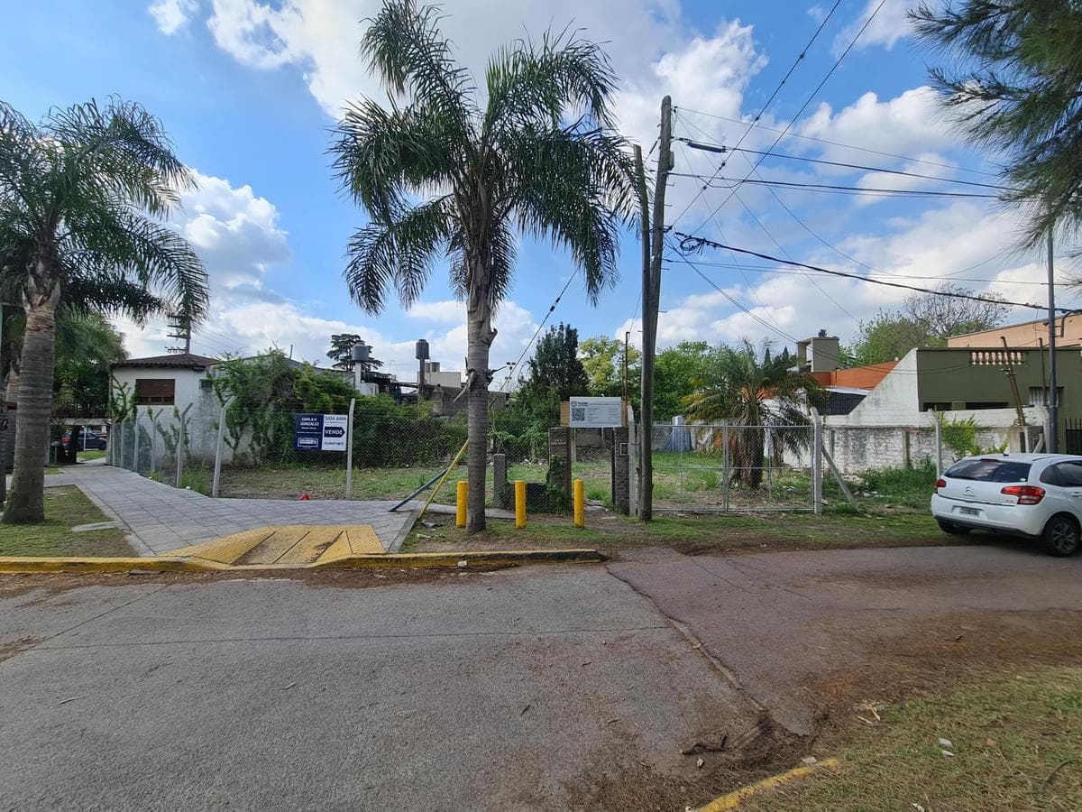 436 M2 CORNER LOT FOR RENT AT THE PUNTO TIGRE ROUNDABOUT - IDEAL FOR COMMERCIAL USE