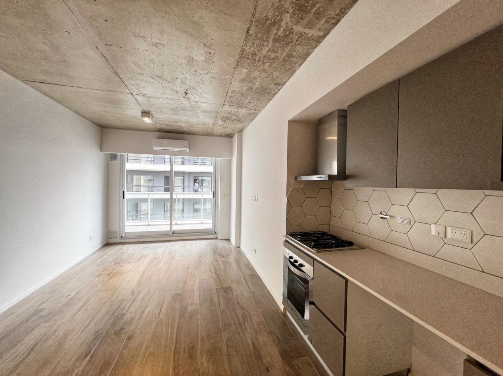 Brand-new studio apartment for rent in Villa Crespo.