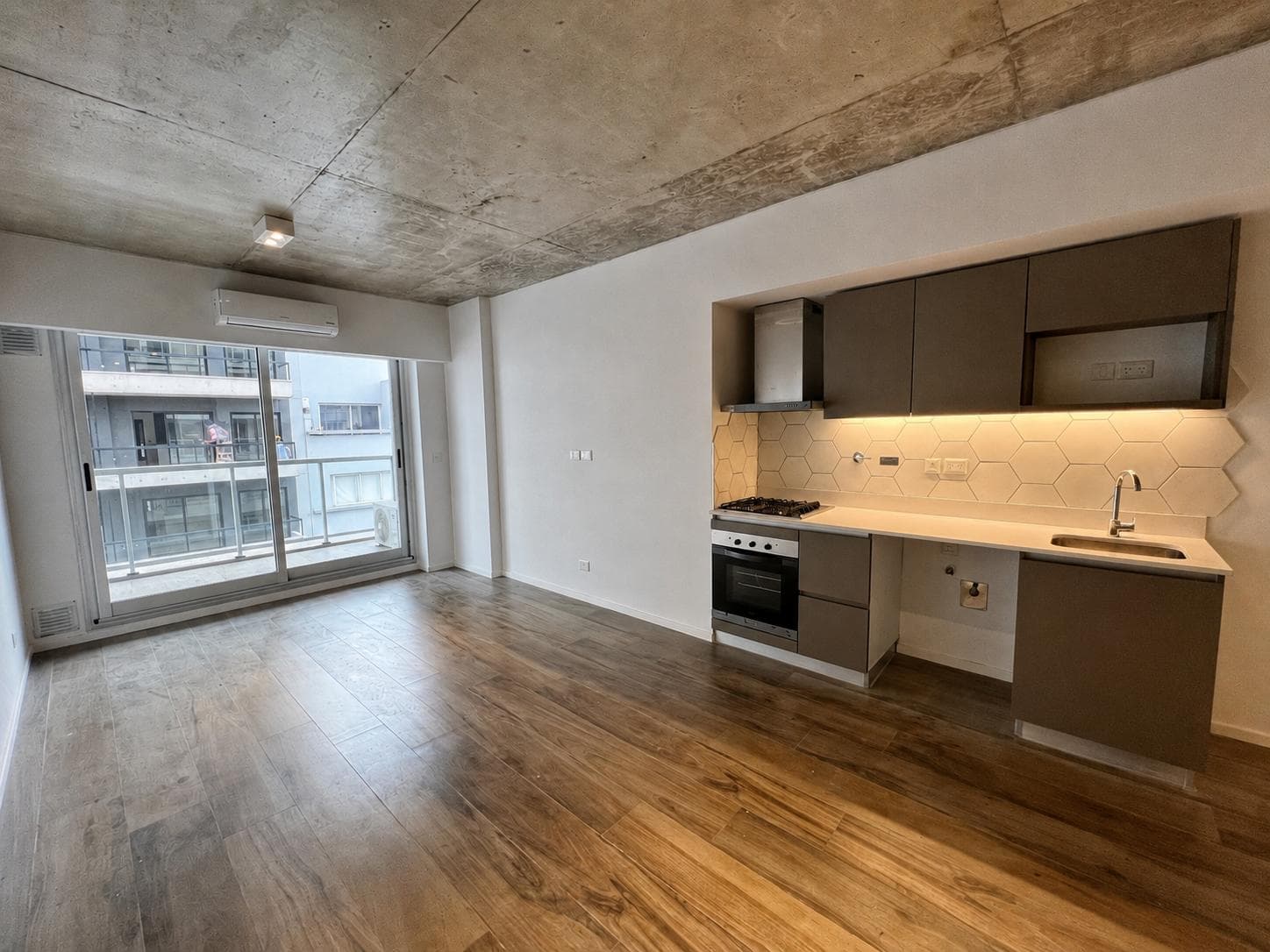 Brand-new studio apartment for rent in Villa Crespo.