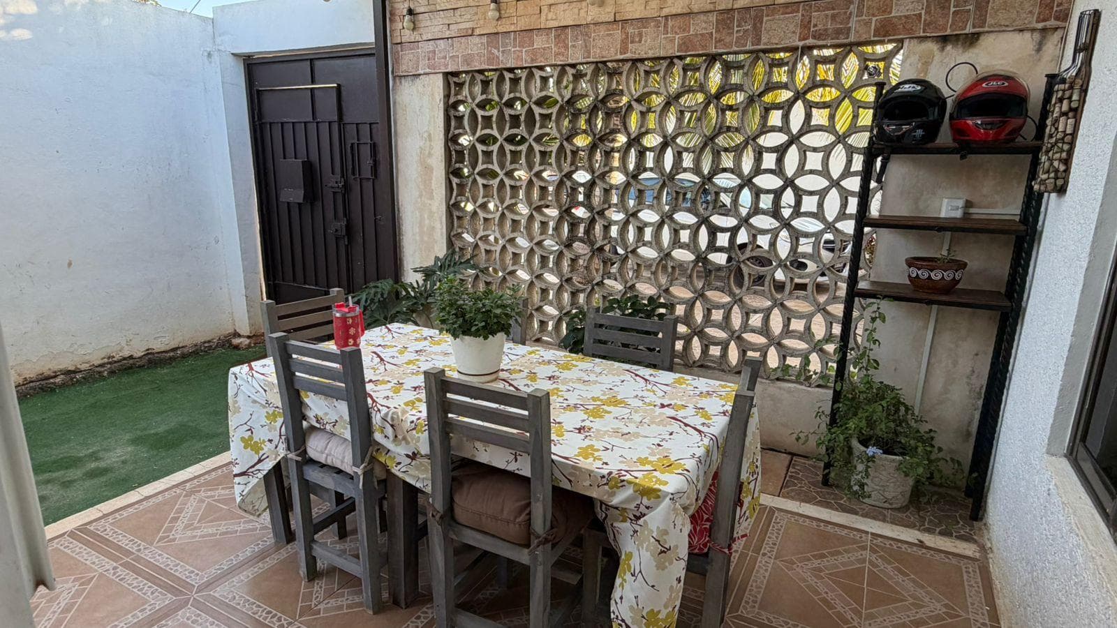 Homes for sale on Francisco de Montejo Avenue—two adjoining homes with an 18-meter frontage
