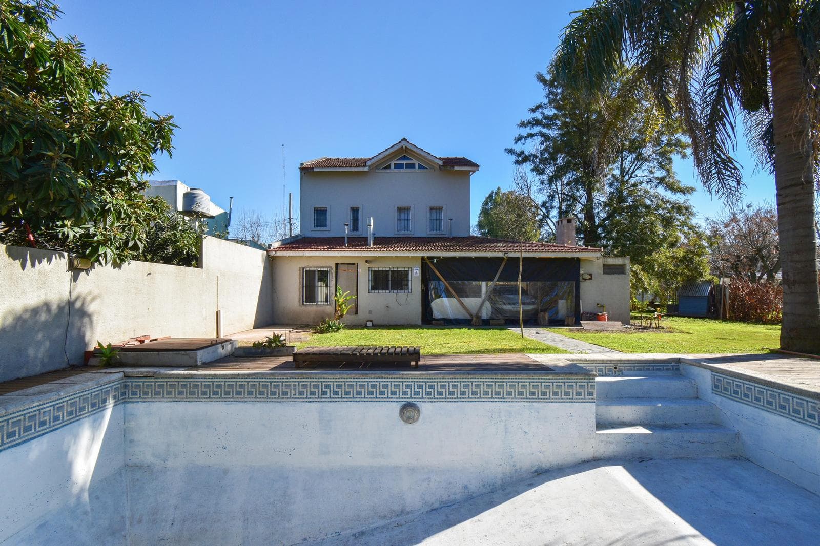 HOUSE FOR SALE IN PILAR