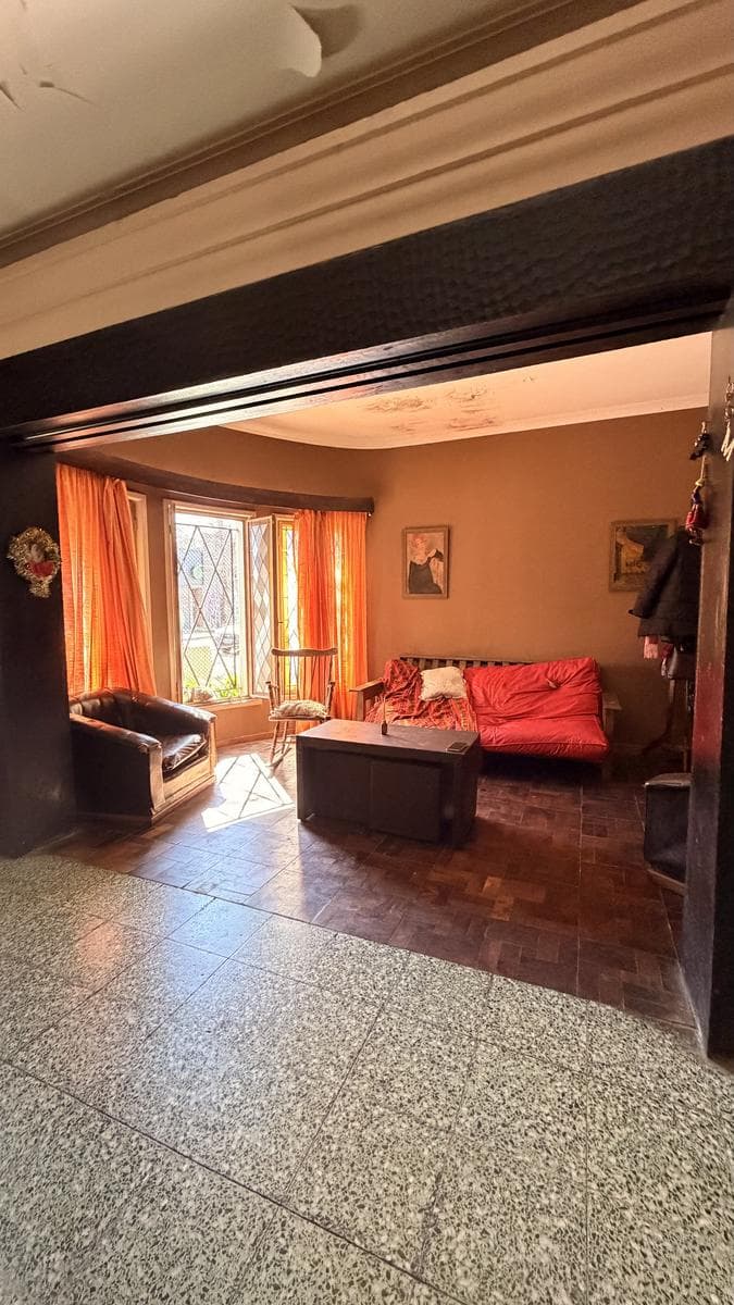 Three-bedroom house in need of renovation at 59 between 19th and 20th Streets in La Plata
