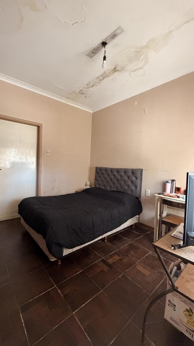 Three-bedroom house in need of renovation at 59 between 19th and 20th Streets in La Plata