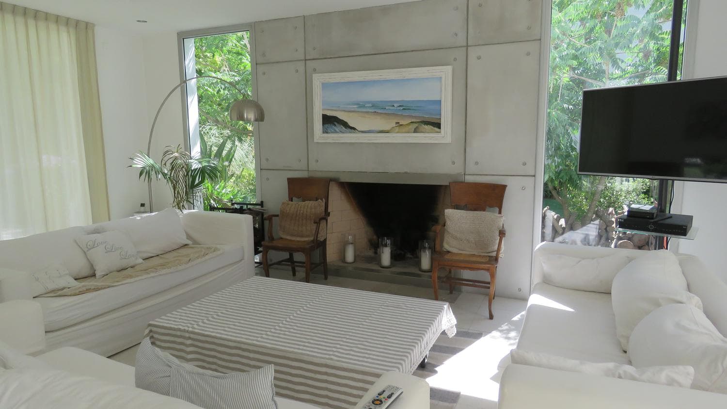 Ayres del Pilar, Panamericana 42.5 km: Short-term rental home, 3 bedrooms, park, and pool