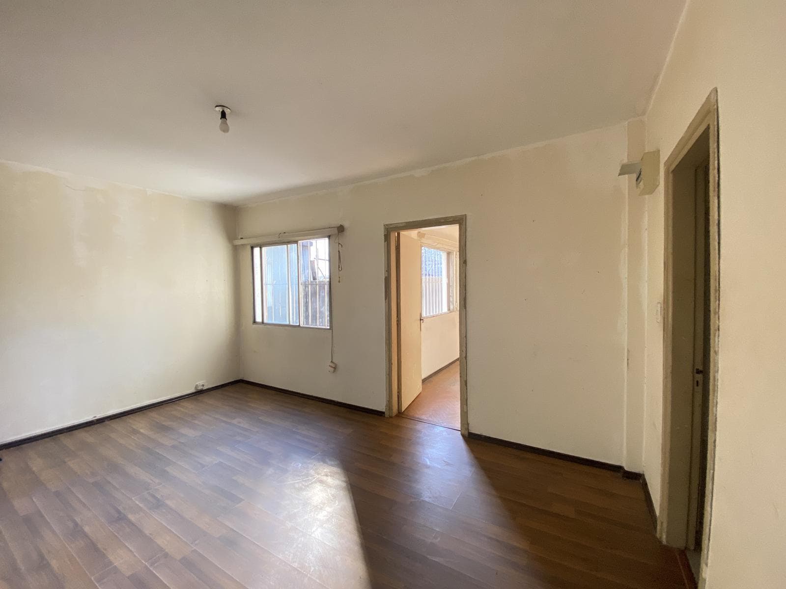 1-Bedroom Apartment for Sale, with Separate Kitchen, in the La Comercial Area